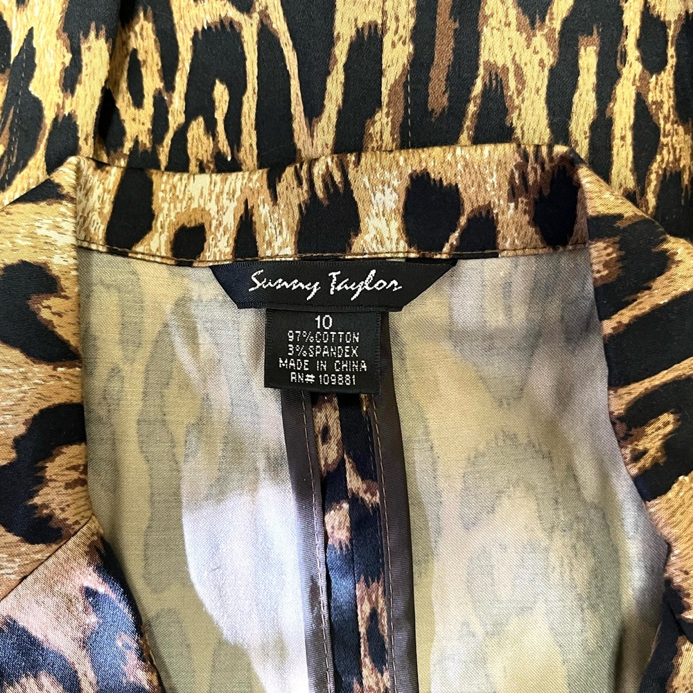 NWT Brown/Black Leopard Print Tie-Waist Top - Picture 8 of 9